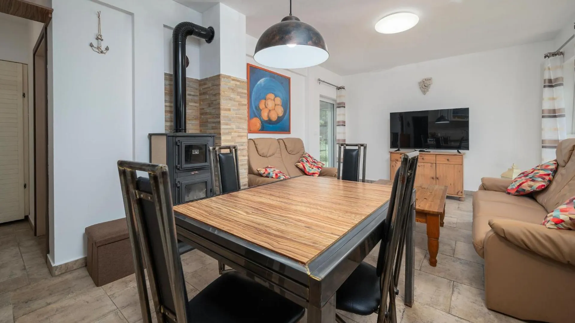 Vakantiehuis Gorgeous Home In Koromacno With Wifi