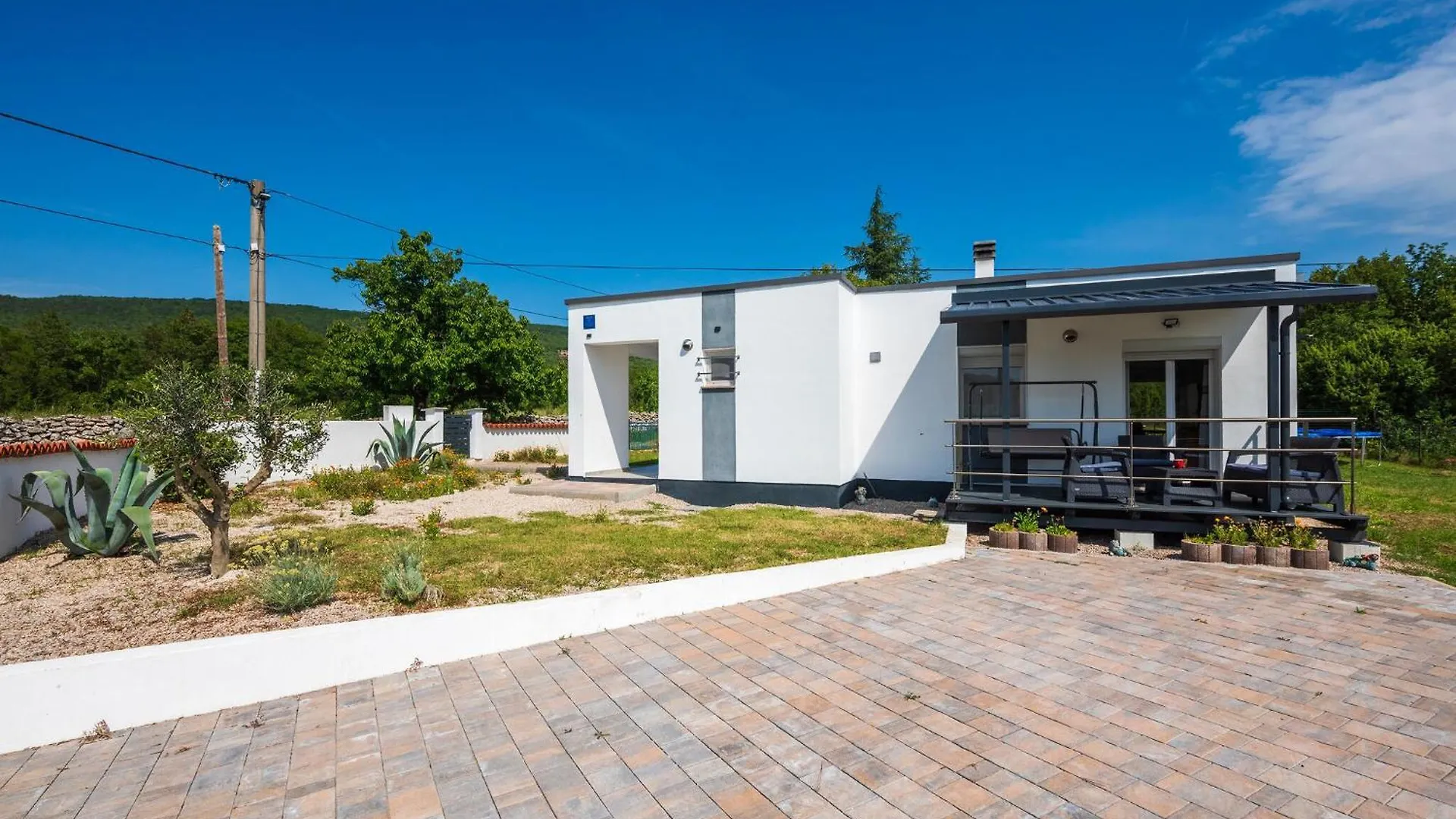 Gorgeous Home In Koromacno With Wifi